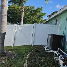 Top-Quality-White-Vinyl-Fence-in-Cape-Coral 0